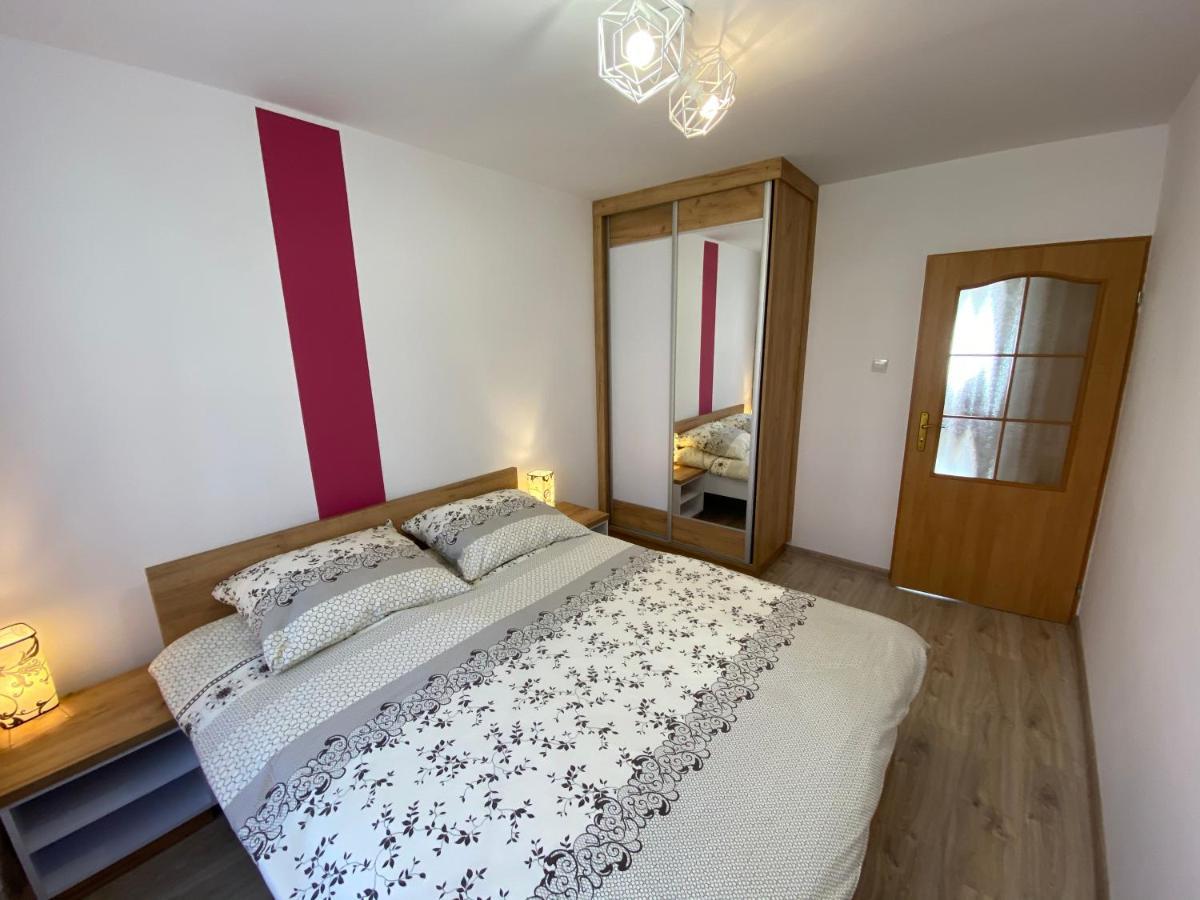 Apartament Martynka ชกลาร์สกา ปอเรมบา ภายนอก รูปภาพ