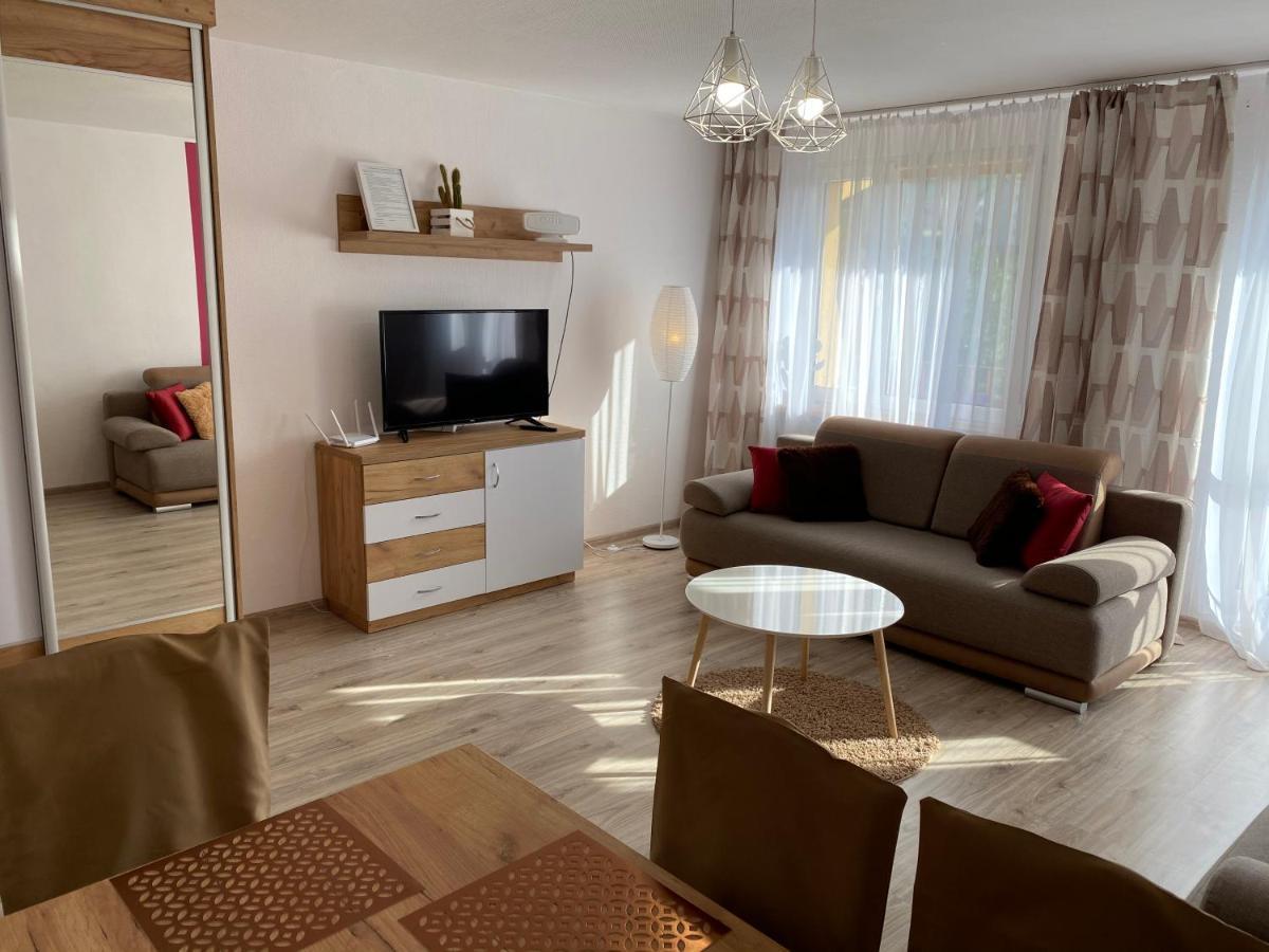 Apartament Martynka ชกลาร์สกา ปอเรมบา ภายนอก รูปภาพ